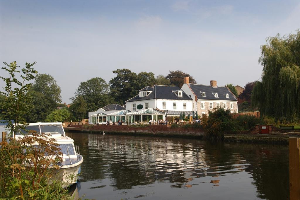 Waveney House Hotel Beccles Kültér fotó